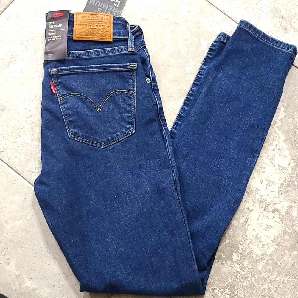 Levi's 711 skinny size 26 x 28